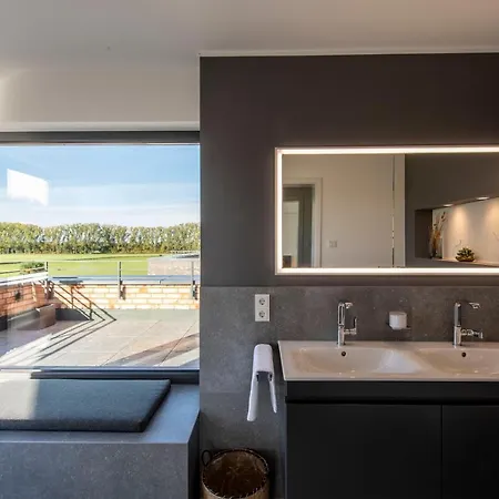 Luxury Penthouse Near Kleve - 3 Bedrooms - 6 People - 2 Bathrooms * Hau