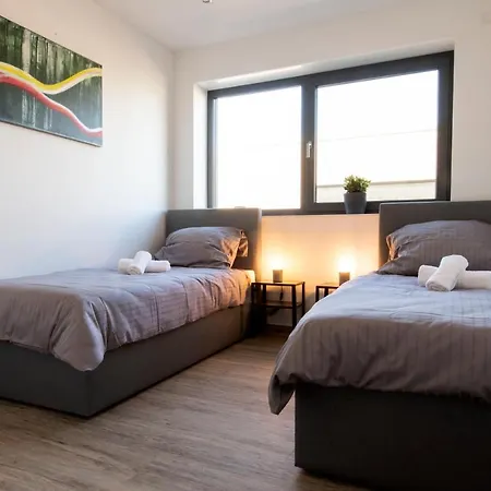 Luxury Penthouse Near Kleve - 3 Bedrooms - 6 People - 2 Bathrooms * Hau